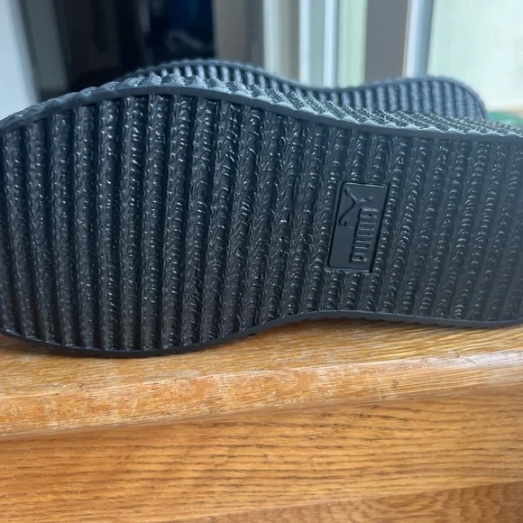 Puma X Fenty Rihanna Creeper Black on Black Velvet  (Never Worn) - Picture 8 of 14